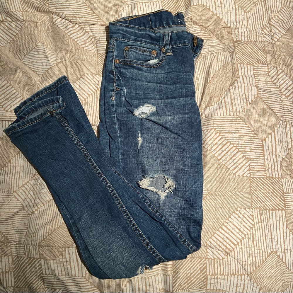 Aero Ripped BF Jeans